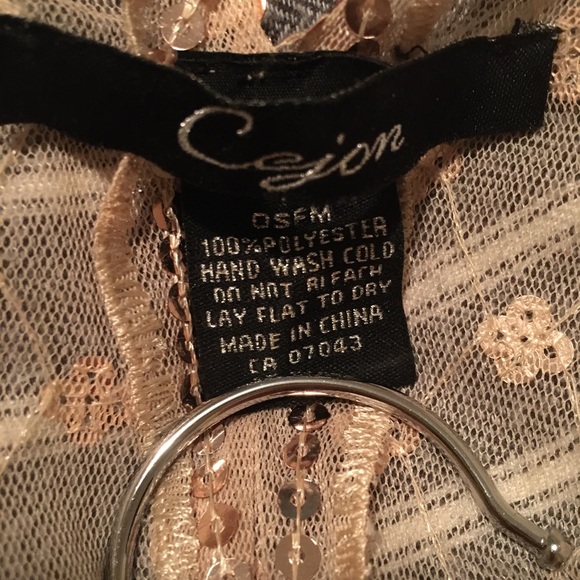 Cejon Gold Sequin Wrap / Cover Up - Picture 2 of 2